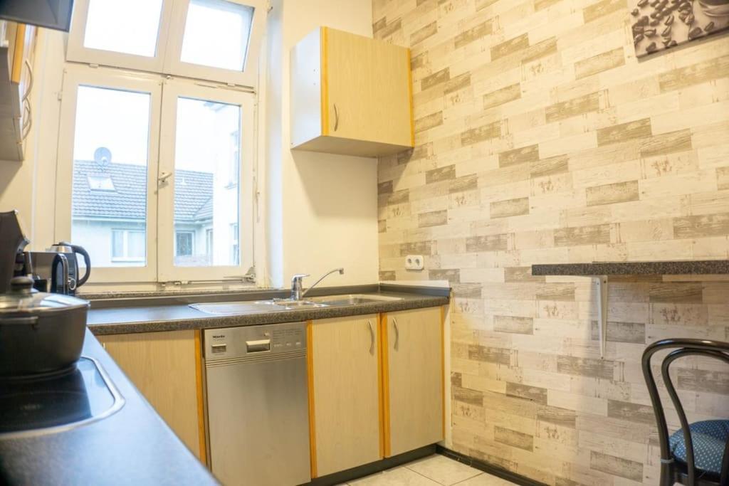 Apartment In Wuppertal - Charmante 3-Zimmer-Oase Mit Kamin Und Badewanne Dış mekan fotoğraf