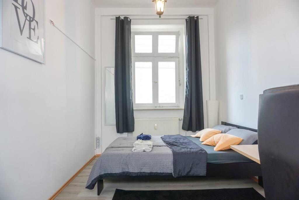 Apartment In Wuppertal - Charmante 3-Zimmer-Oase Mit Kamin Und Badewanne Dış mekan fotoğraf