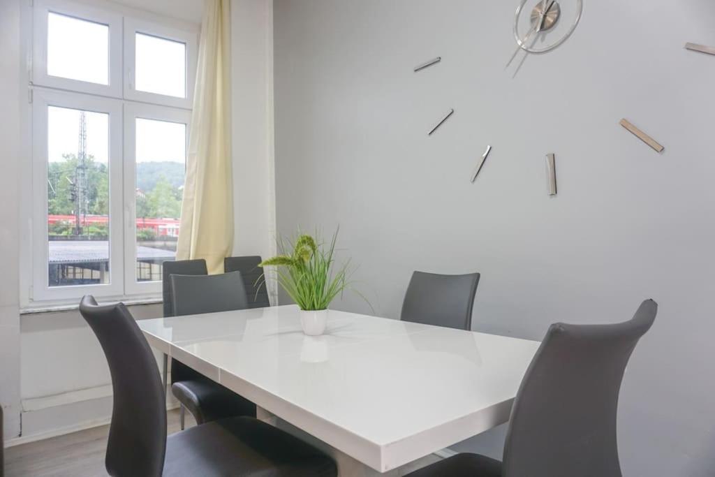 Apartment In Wuppertal - Charmante 3-Zimmer-Oase Mit Kamin Und Badewanne Dış mekan fotoğraf
