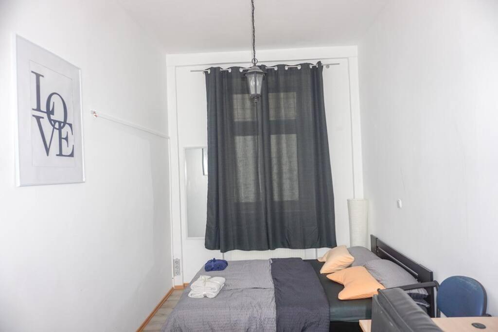 Apartment In Wuppertal - Charmante 3-Zimmer-Oase Mit Kamin Und Badewanne Dış mekan fotoğraf