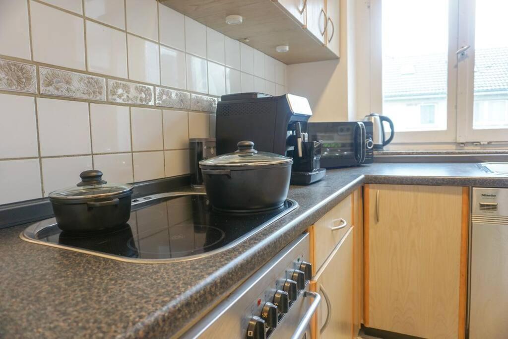 Apartment In Wuppertal - Charmante 3-Zimmer-Oase Mit Kamin Und Badewanne Dış mekan fotoğraf