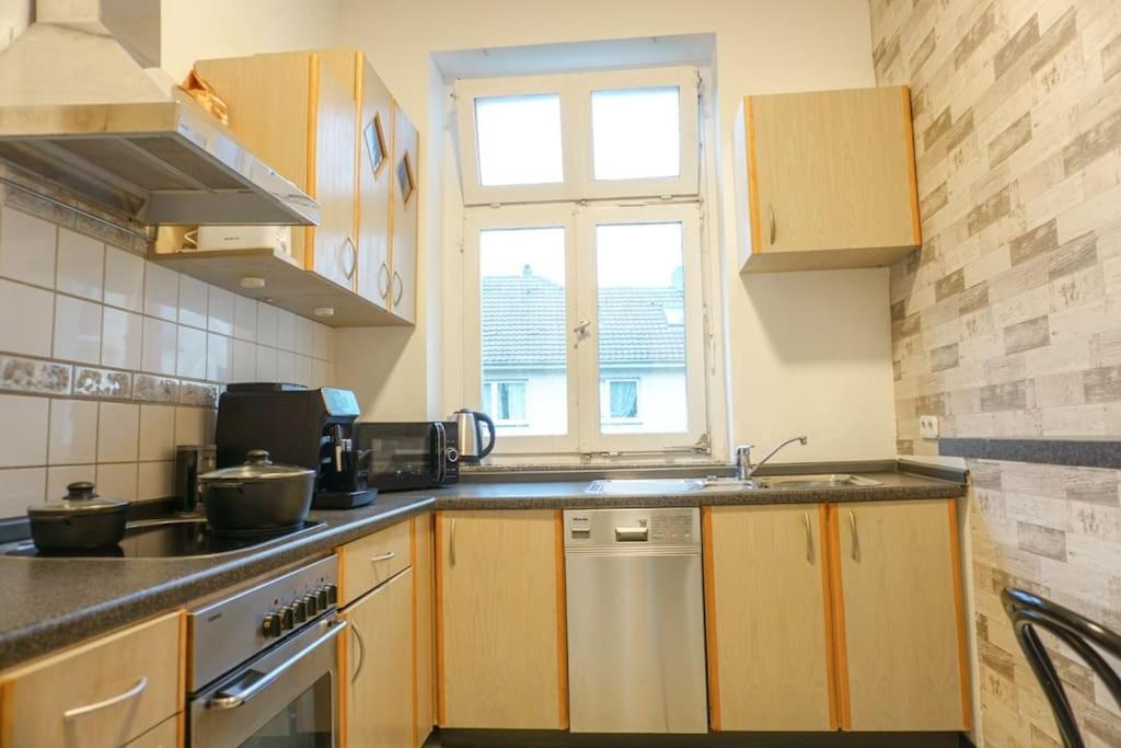 Apartment In Wuppertal - Charmante 3-Zimmer-Oase Mit Kamin Und Badewanne Dış mekan fotoğraf