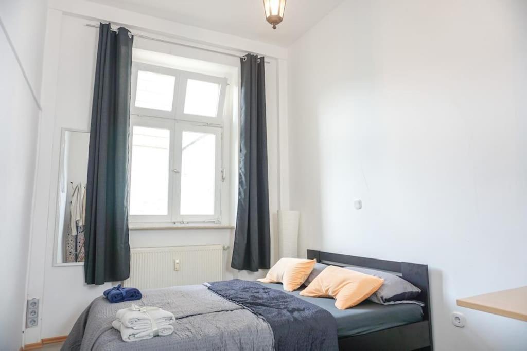 Apartment In Wuppertal - Charmante 3-Zimmer-Oase Mit Kamin Und Badewanne Dış mekan fotoğraf