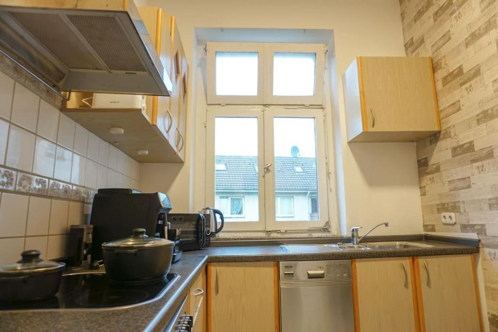 Apartment In Wuppertal - Charmante 3-Zimmer-Oase Mit Kamin Und Badewanne Dış mekan fotoğraf