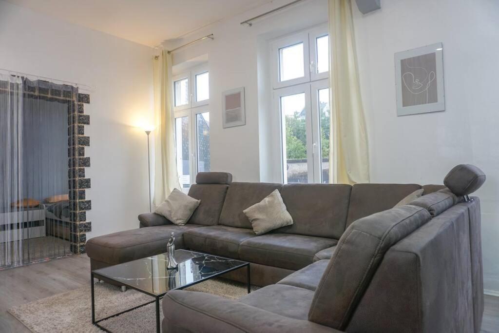 Apartment In Wuppertal - Charmante 3-Zimmer-Oase Mit Kamin Und Badewanne Dış mekan fotoğraf