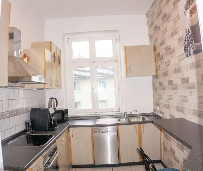 Apartment In Wuppertal - Charmante 3-Zimmer-Oase Mit Kamin Und Badewanne Dış mekan fotoğraf